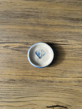 Load image into Gallery viewer, Shell Trinket Dish